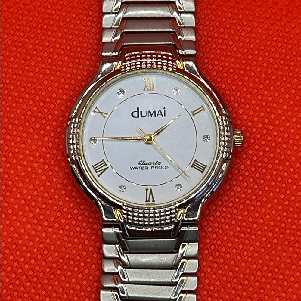 Ladies Quartz Watch by Dumai